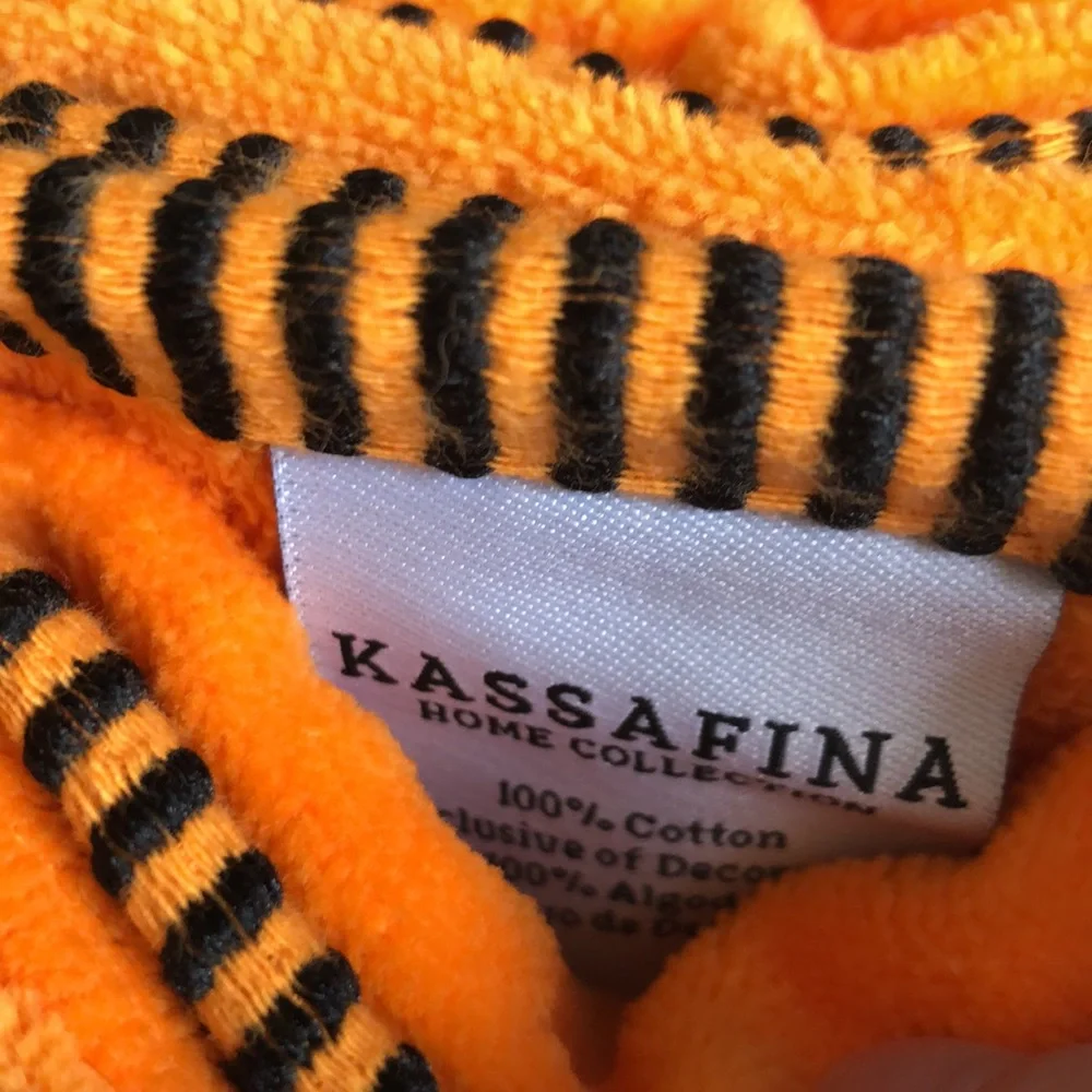 Kassafina Halloween Pumpkin Hand Towel - Orange & Black